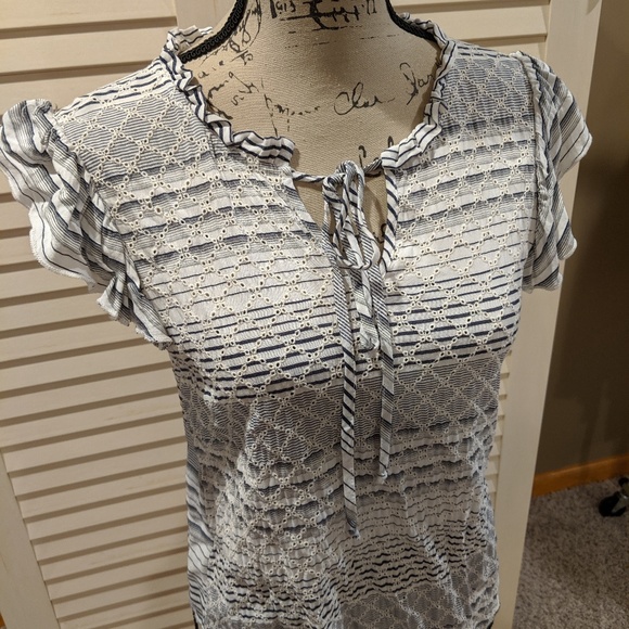 Renee C. Black and Off-White Top - Picture 2 of 8